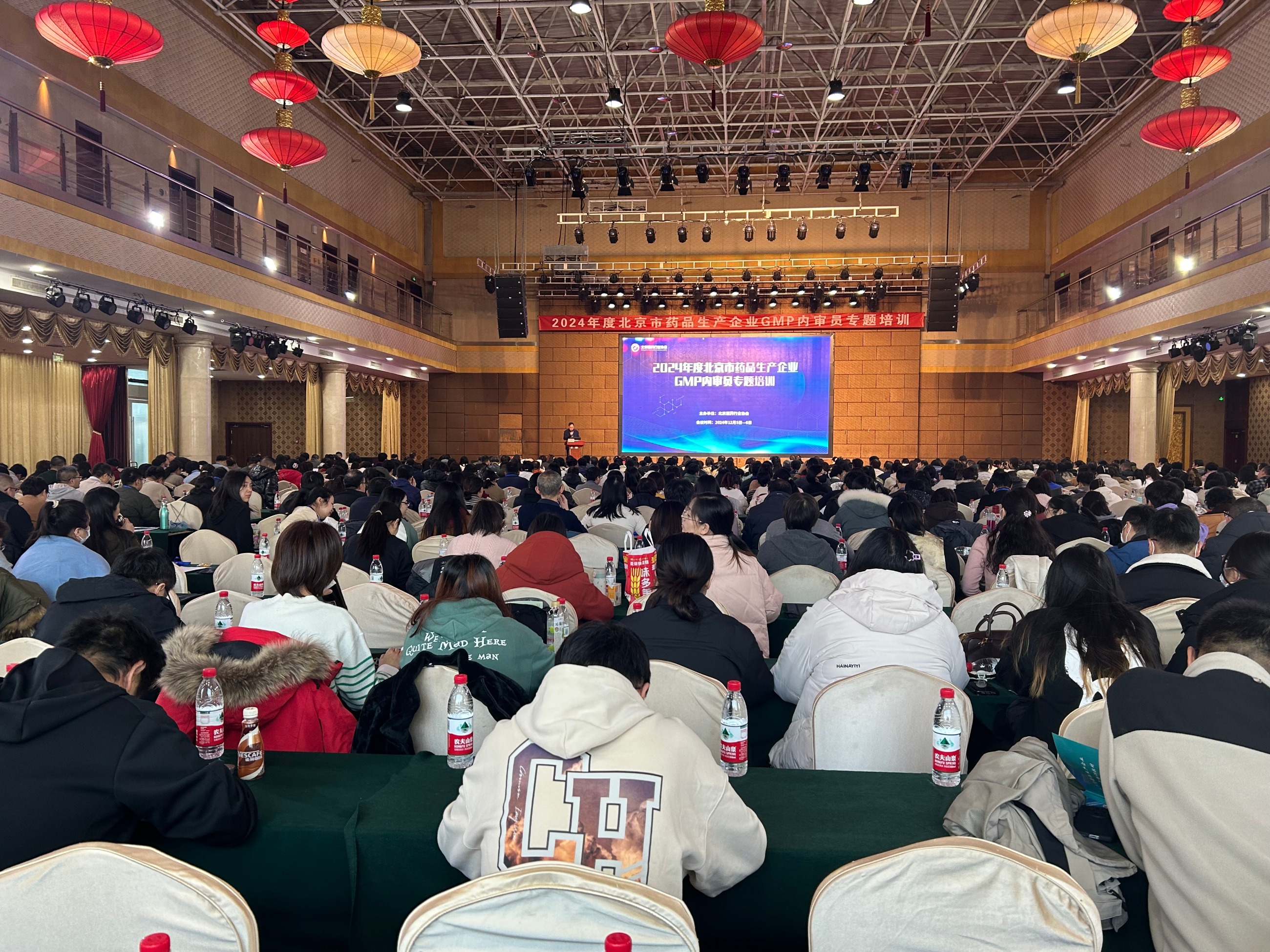 协会参加“医保基金安全靠大家”为主题的集中宣传月活动
